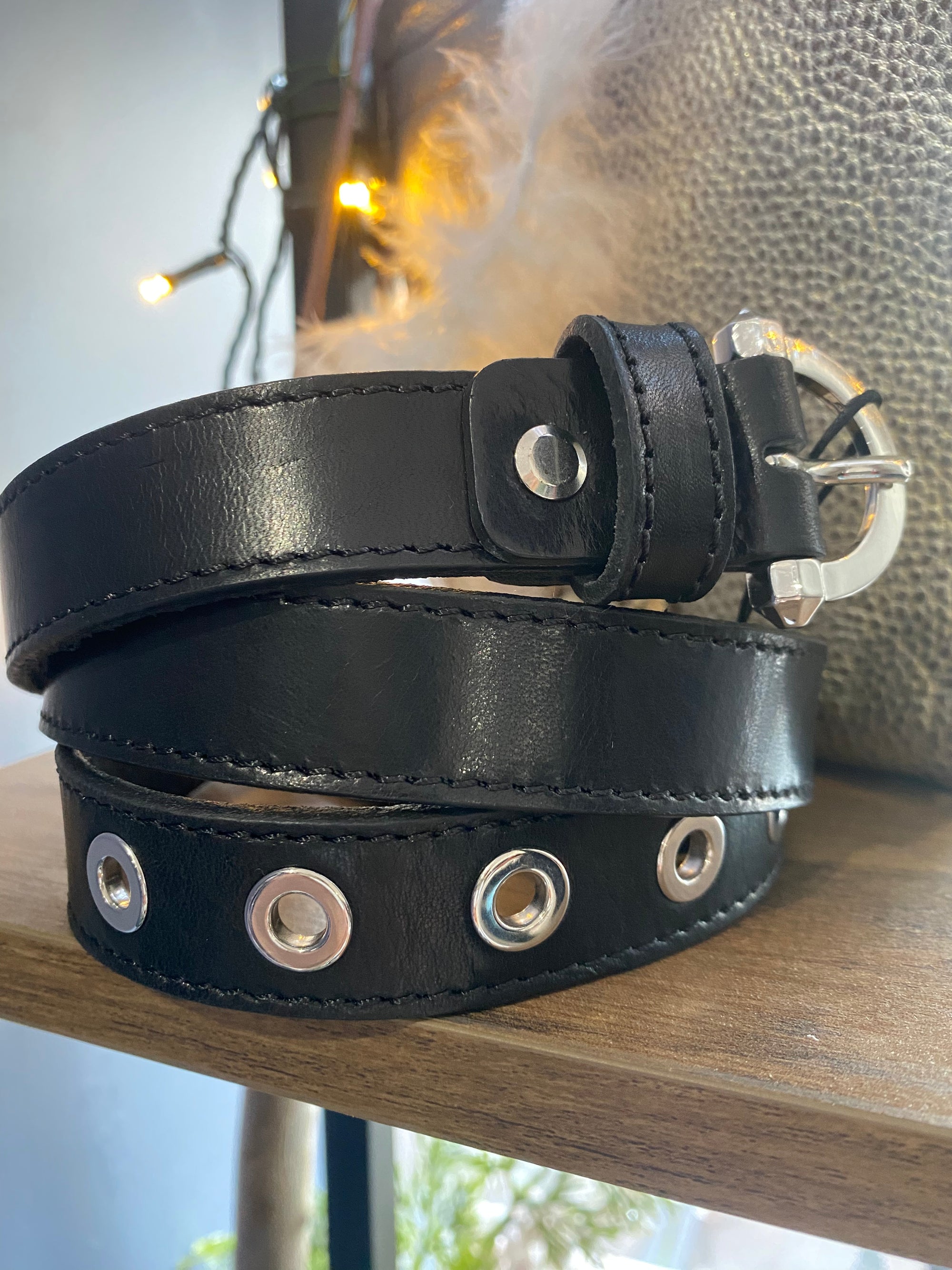 Eyelet Leather Belt | Black