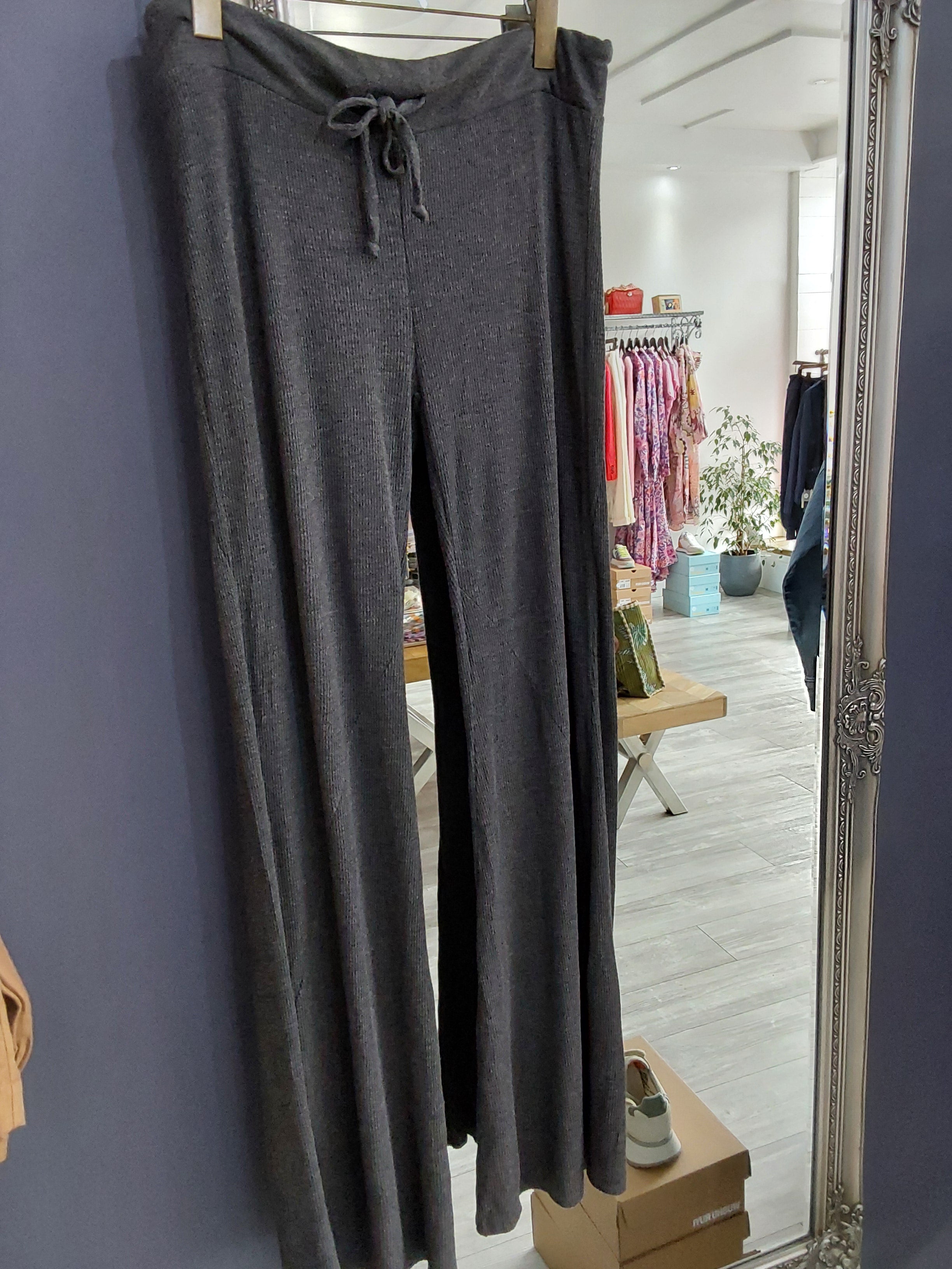 Wild Fox Ribbed Lounge Pant - Grey