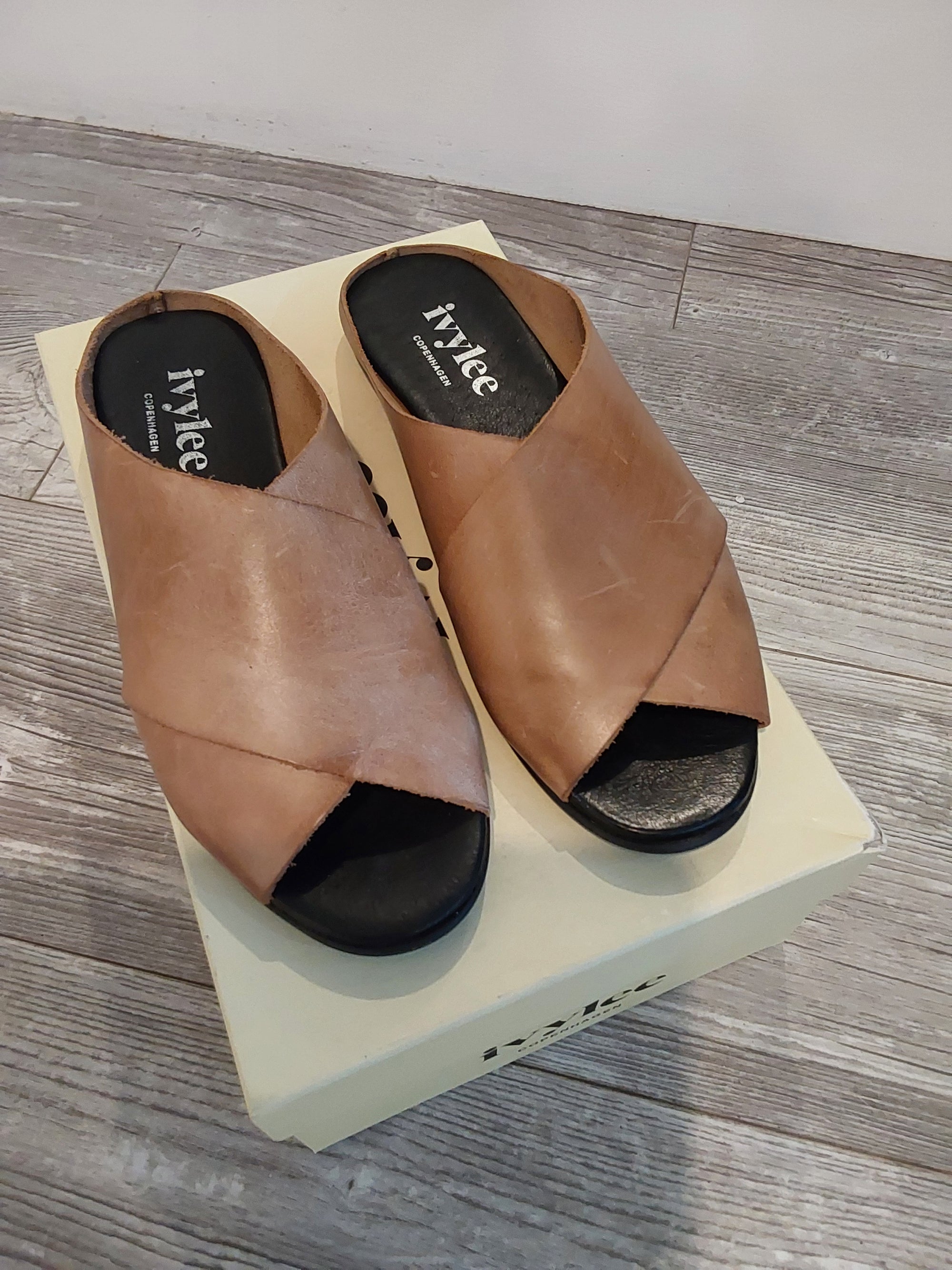 Ivy Lee Marocco Sandal - Dark Tan