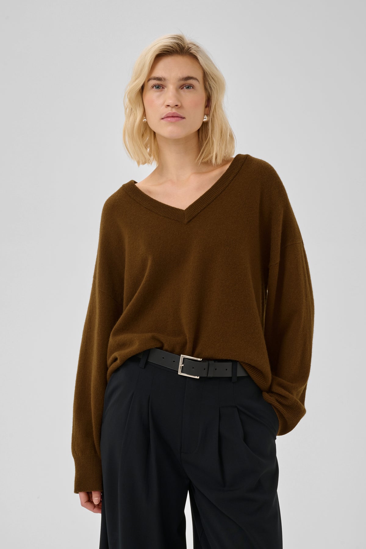 Jola V-Neck Knit